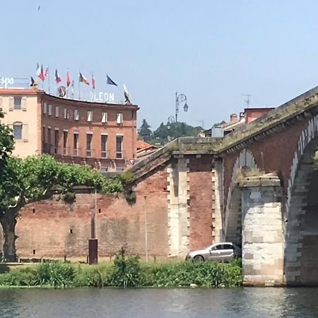 Hotel Restaurant Le Pont Napoleon Moissac Exterior photo